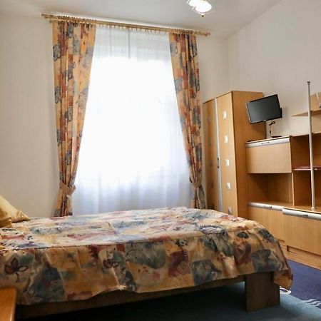 Lana Lo Apartments Karlowe Wary Zewnętrze zdjęcie